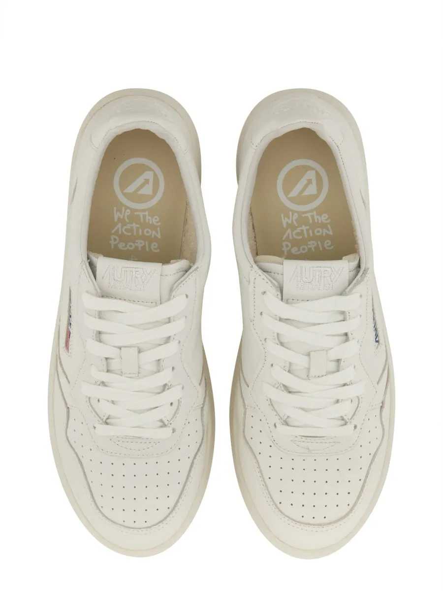 "Medalist Low" Sneaker sold by Wanan Luxury product image thumbnail 4