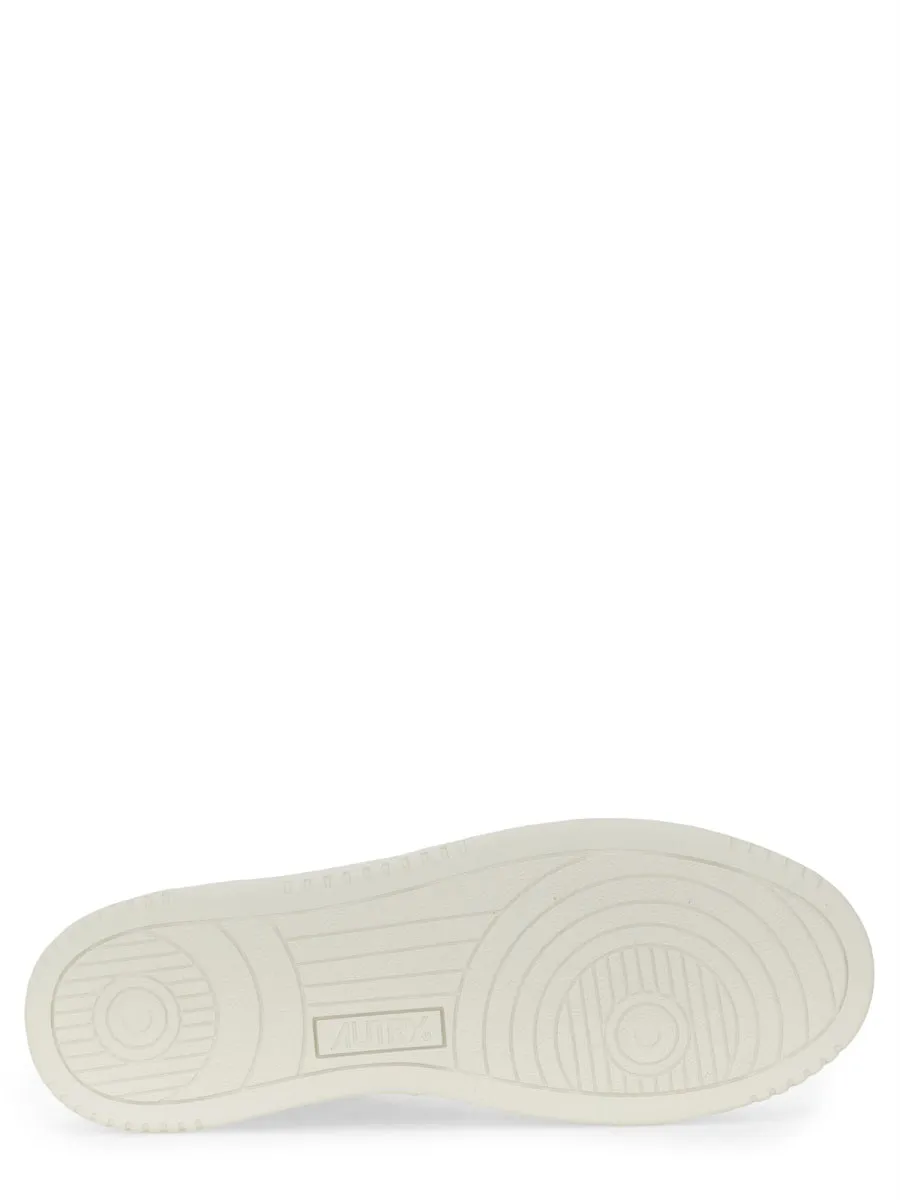 "Medalist Low" Sneaker sold by Wanan Luxury product image thumbnail 3