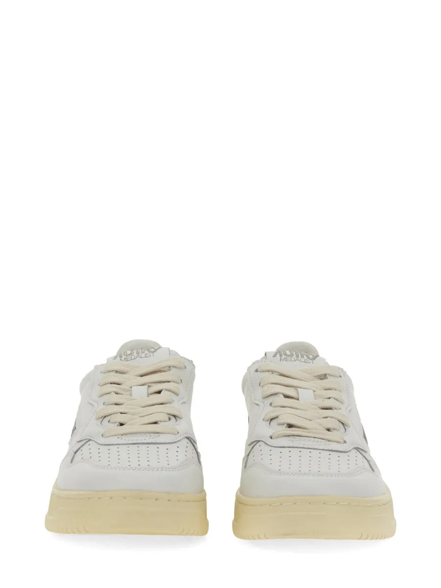 "Medalist Low" Sneaker sold by Wanan Luxury product image thumbnail 4