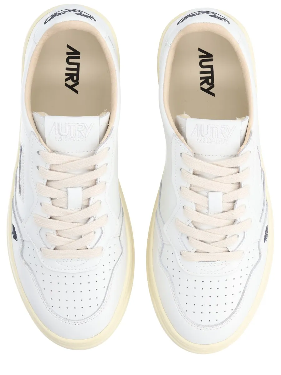 "Medalist Low" Sneaker sold by Wanan Luxury product image thumbnail 5