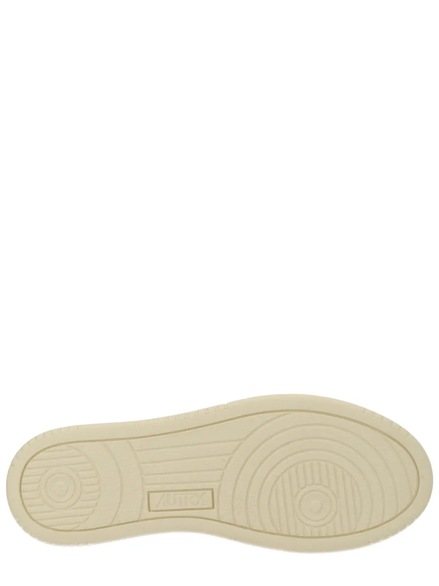 "Medalist Low" Sneaker sold by Wanan Luxury product image thumbnail 5