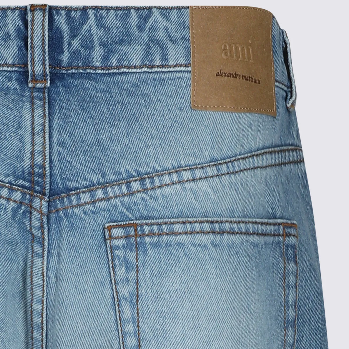 Jeans Blue Used sold by Wanan Luxury product image thumbnail 4