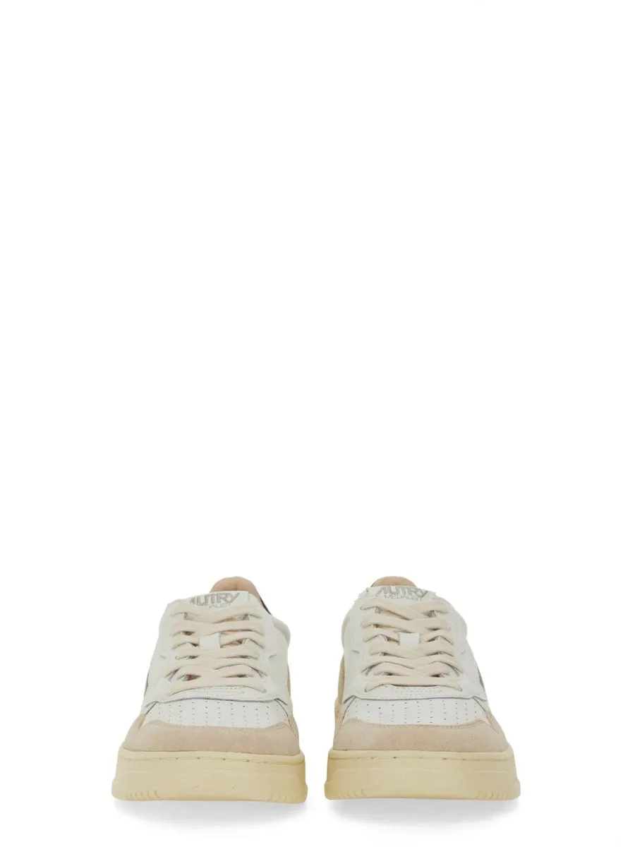 "Medalist Low" Sneaker sold by Wanan Luxury product image thumbnail 3