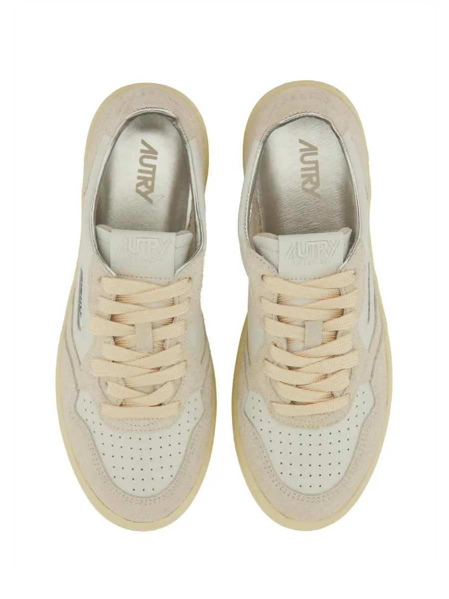 "Medalist Low" Sneaker sold by Wanan Luxury product image thumbnail 2