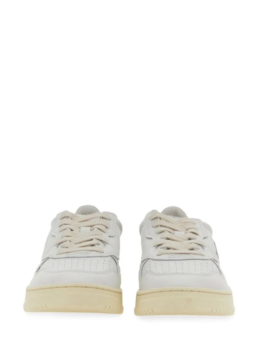 "Medalist Low" Sneaker sold by Wanan Luxury product image thumbnail 3