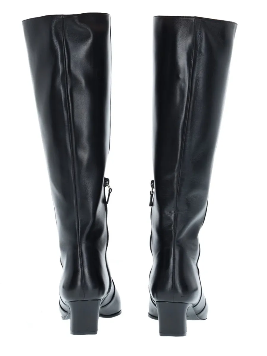 Boot "Stassi" sold by Wanan Luxury product image thumbnail 3
