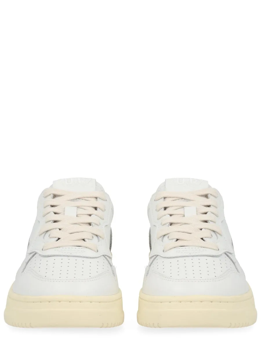 "Medalist Low" Sneaker sold by Wanan Luxury product image thumbnail 3