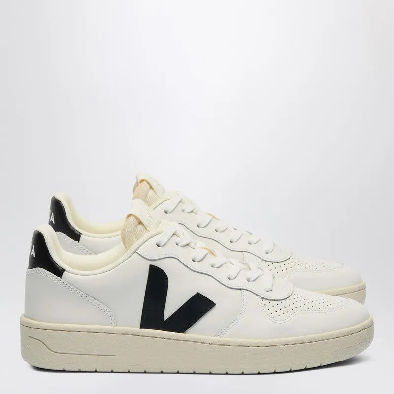 Sneaker V-10 In White And Black Leather sold by Wanan Luxury