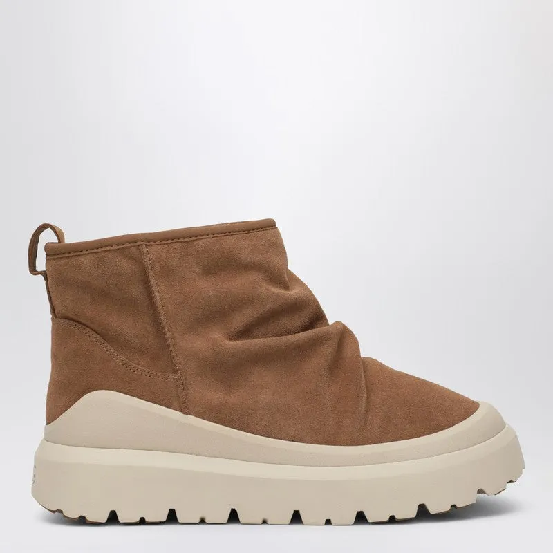 Heritage Utility Mini Boots Color Chestnut made by UGG
