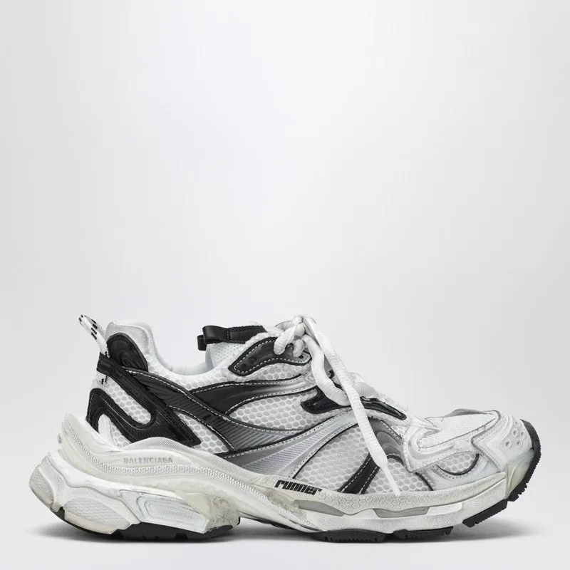 Runner 2 Gradient Sneakers In White/Black made by Balenciaga