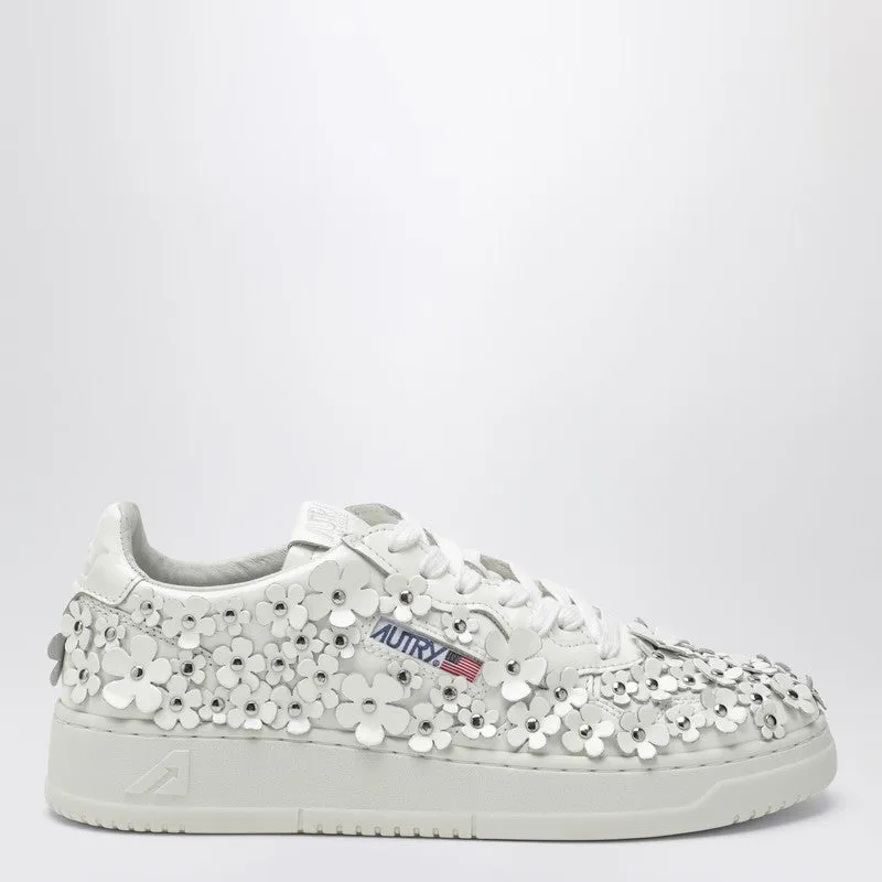 Sneaker Medalist Blooming In White Leather sold by Wanan Luxury