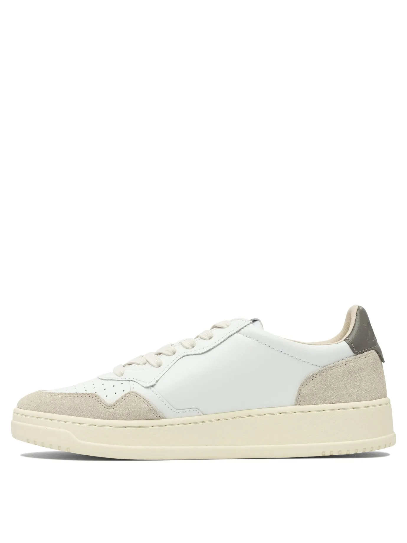 Medalist Low Sneakers & Slip-On White sold by Wanan Luxury product image thumbnail 3