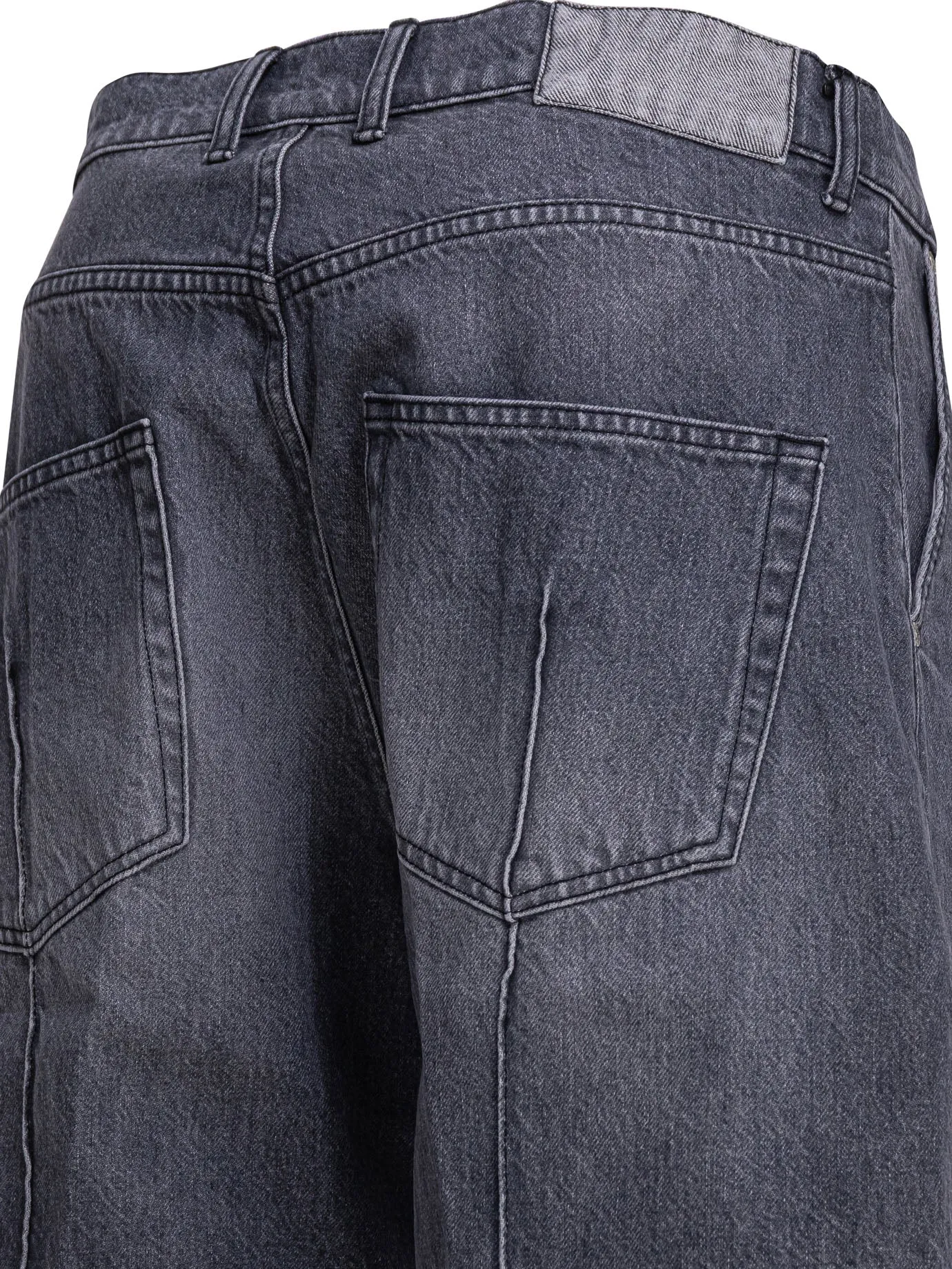 Shorts Grey sold by Wanan Luxury product image thumbnail 4