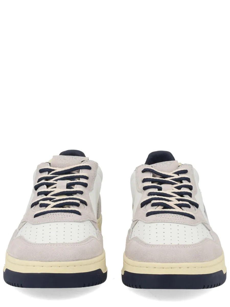 "Medalist Low" Sneaker sold by Wanan Luxury product image thumbnail 3