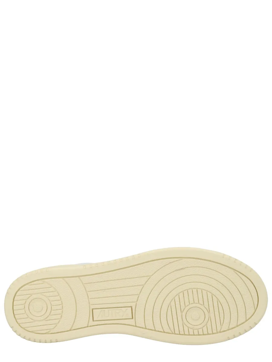 "Medalist Low" Sneaker sold by Wanan Luxury product image thumbnail 5