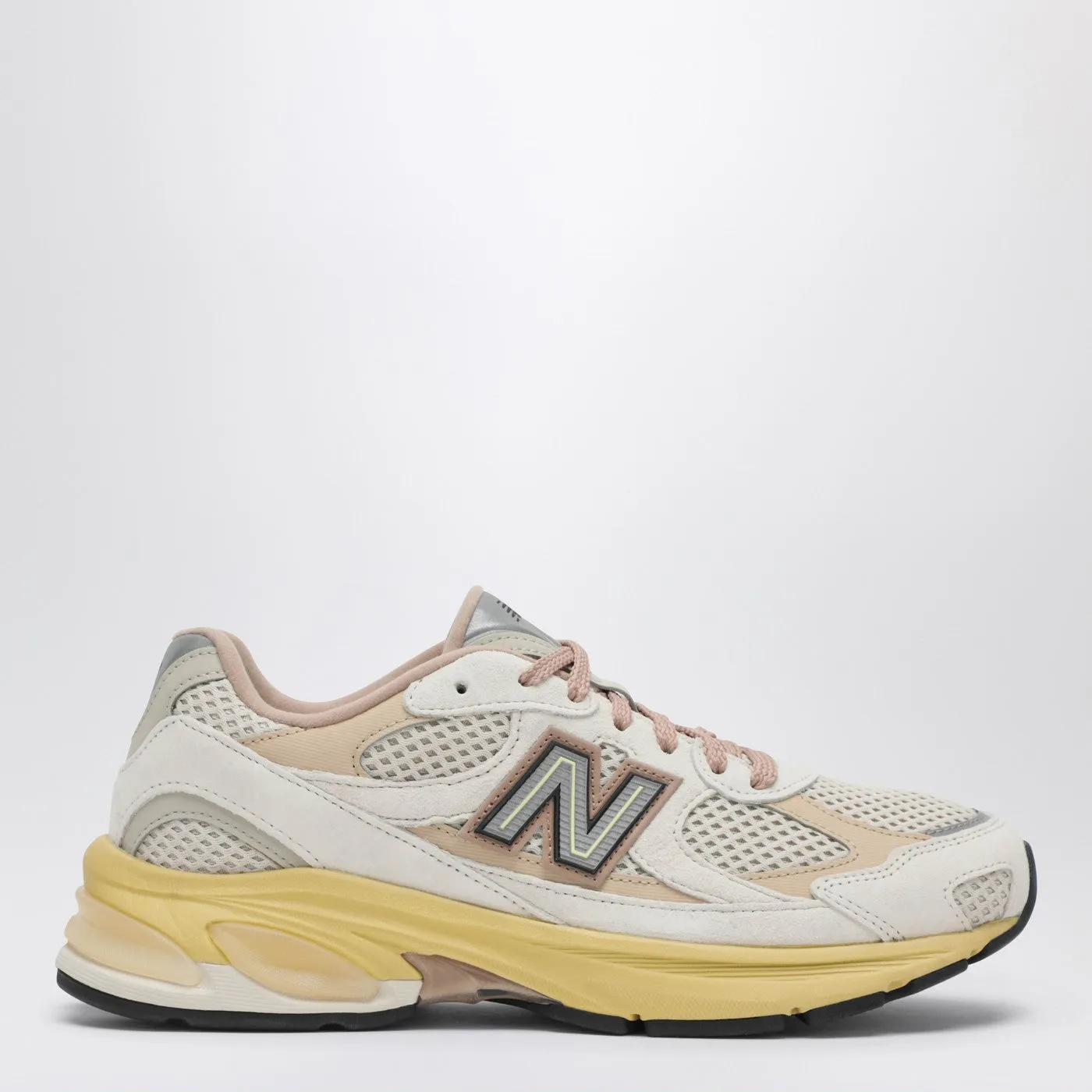 2010 Sneaker In Linen/Desert Clay sold by Wanan Luxury
