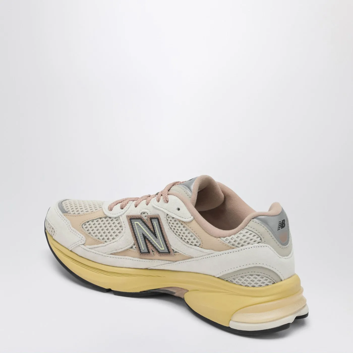 2010 Sneaker In Linen/Desert Clay sold by Wanan Luxury product image thumbnail 2