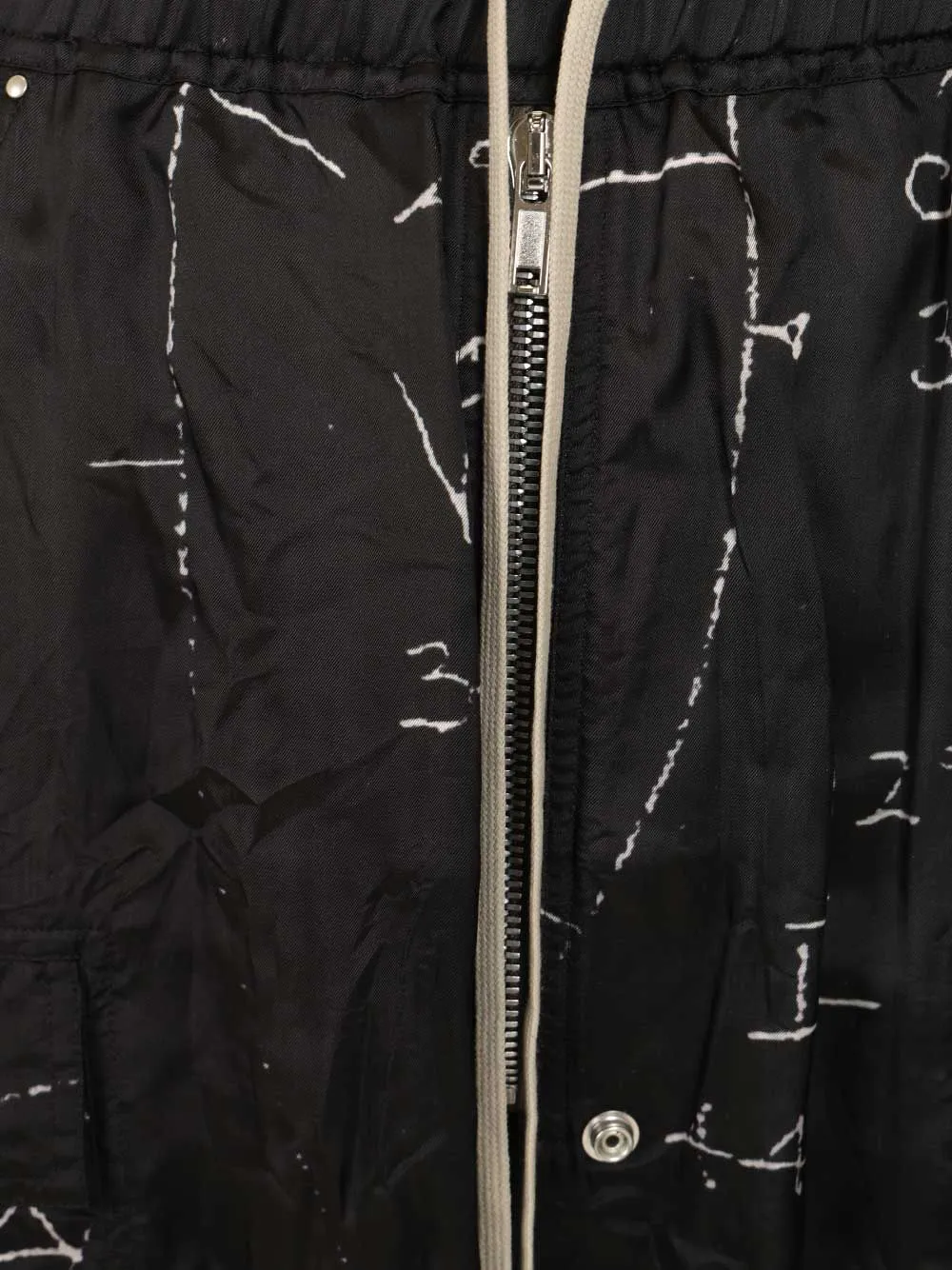 Cargobela Shorts Trousers Black sold by Wanan Luxury product image thumbnail 4