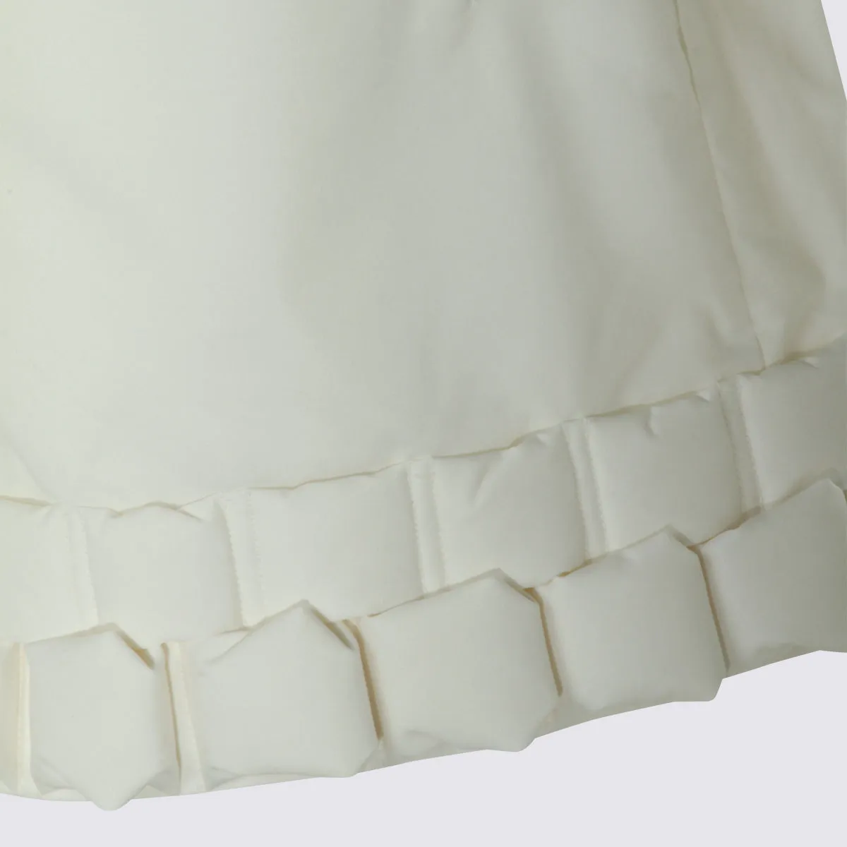 Shorts White sold by Wanan Luxury product image thumbnail 3