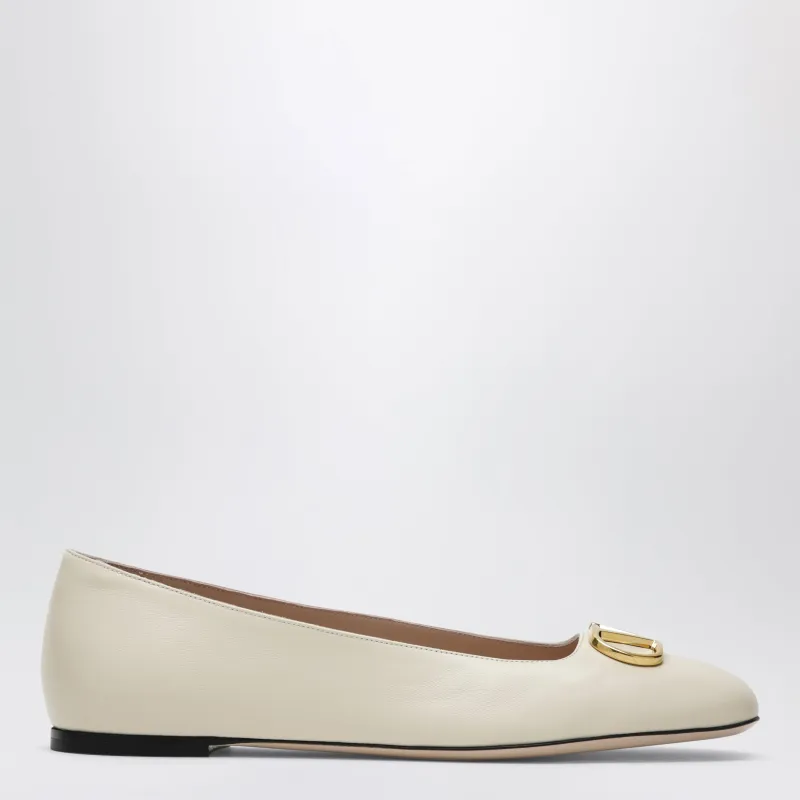 White V Logo Signature Ballerina Flats In Nappa Leather made by Valentino Garavani