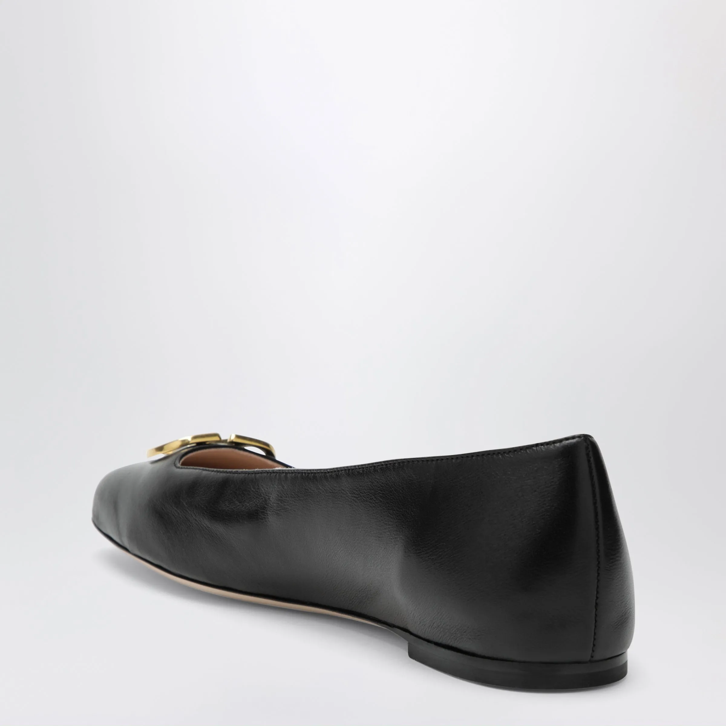 Black V Logo Signature Ballerina Flats In Nappa Leather sold by Wanan Luxury product image thumbnail 2