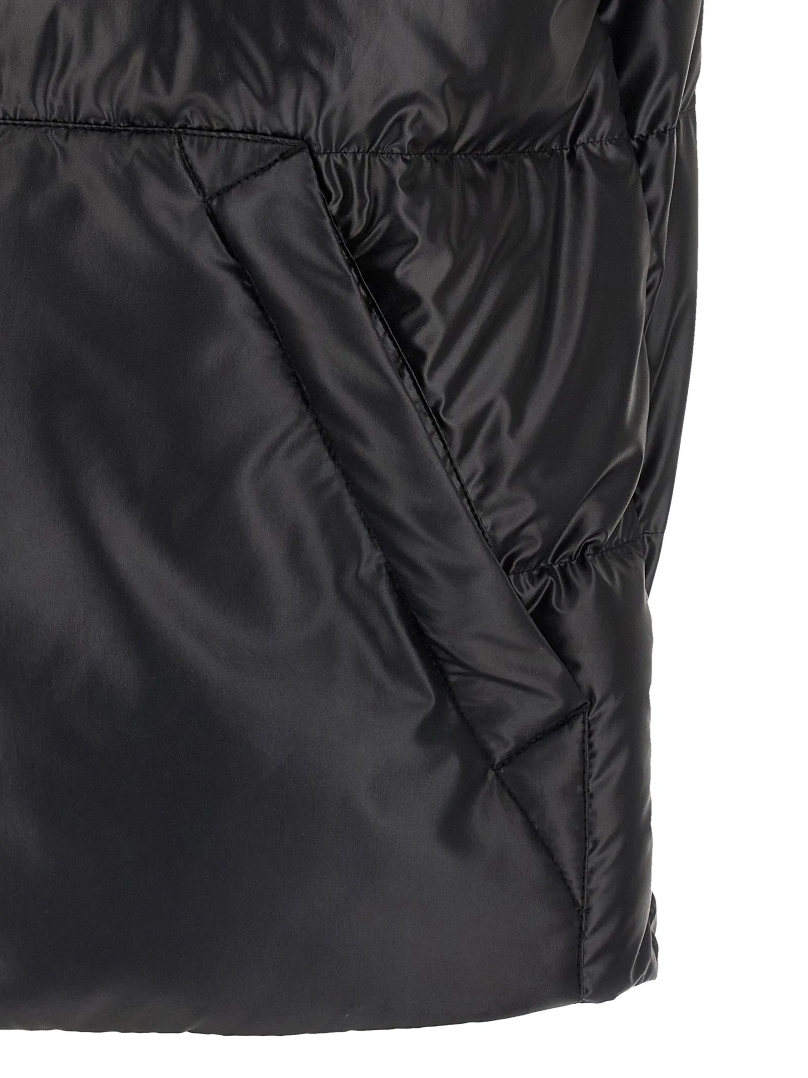 Restigo Gilet Black sold by Wanan Luxury product image thumbnail 4