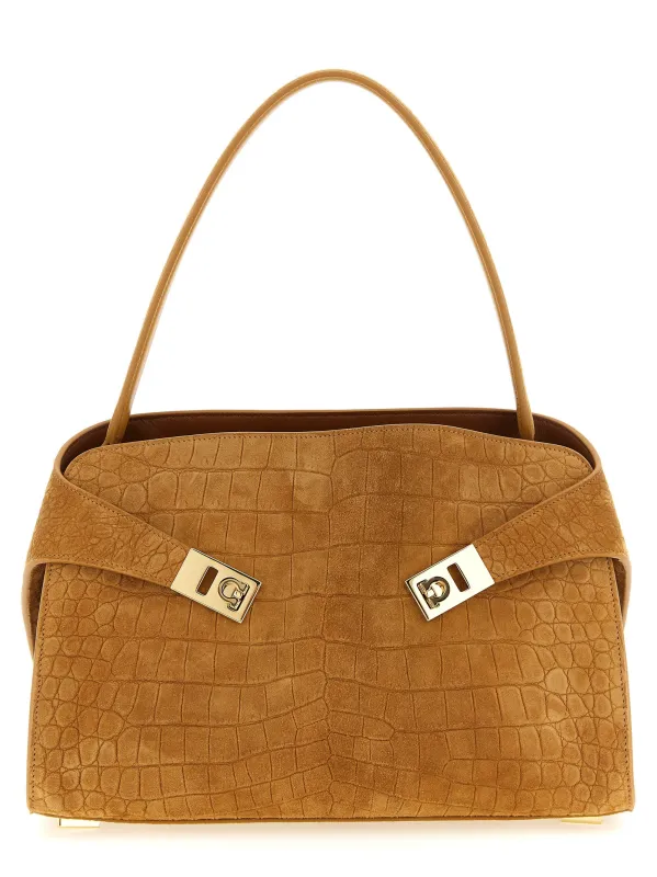 Hug Soft (M) Shoulder Bags Brown made by Salvatore Ferragamo