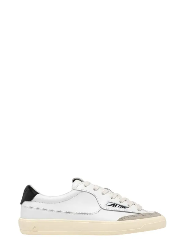 Windscape Low Leather Sneakers In Black And White made by Autry