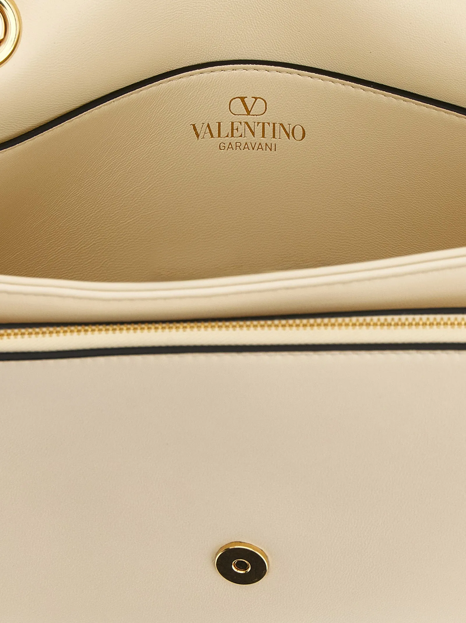 Djuna Shoulder Bags White sold by Wanan Luxury product image thumbnail 4
