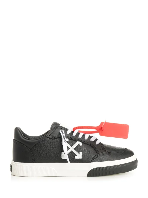 Vulcanized Low Sneakers Black made by Off-White