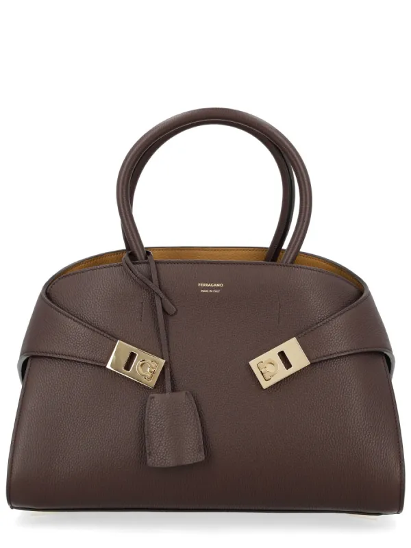 Borsa "Hug" Medium made by Salvatore Ferragamo