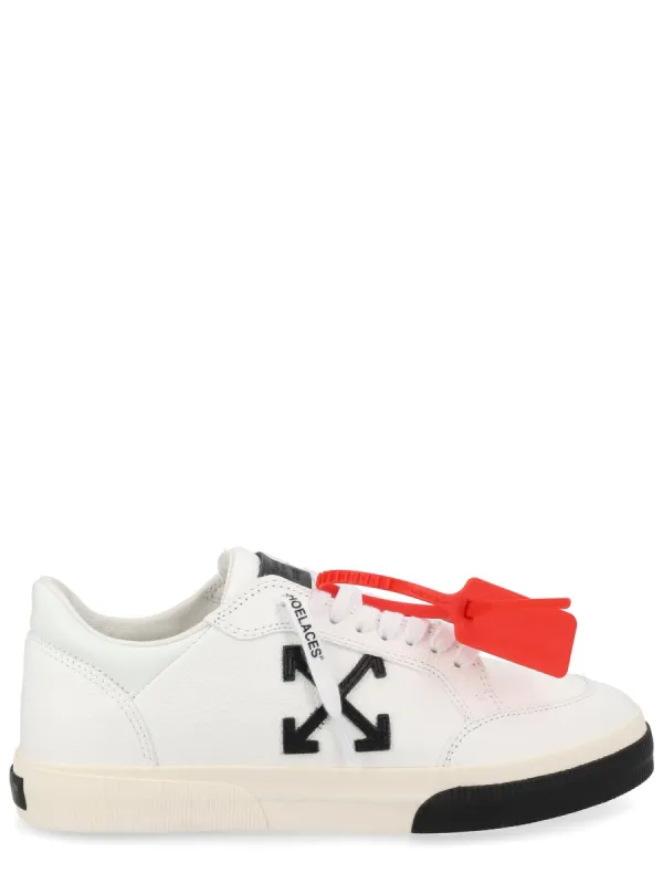 Sneaker "Vulc Low" made by Off-White