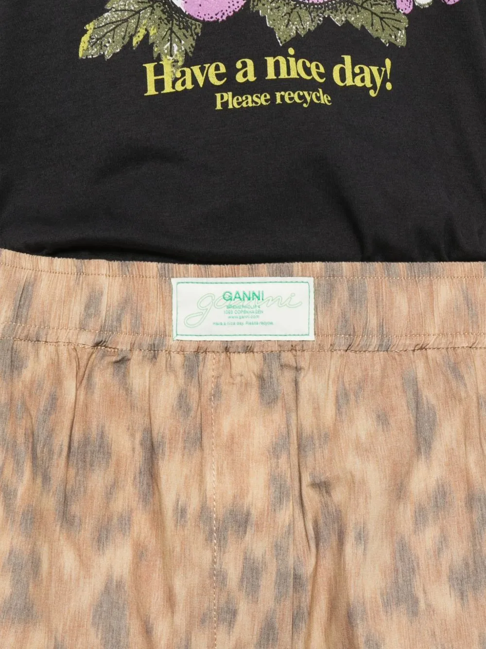 Printed Cotton Shorts sold by Wanan Luxury product image thumbnail 3