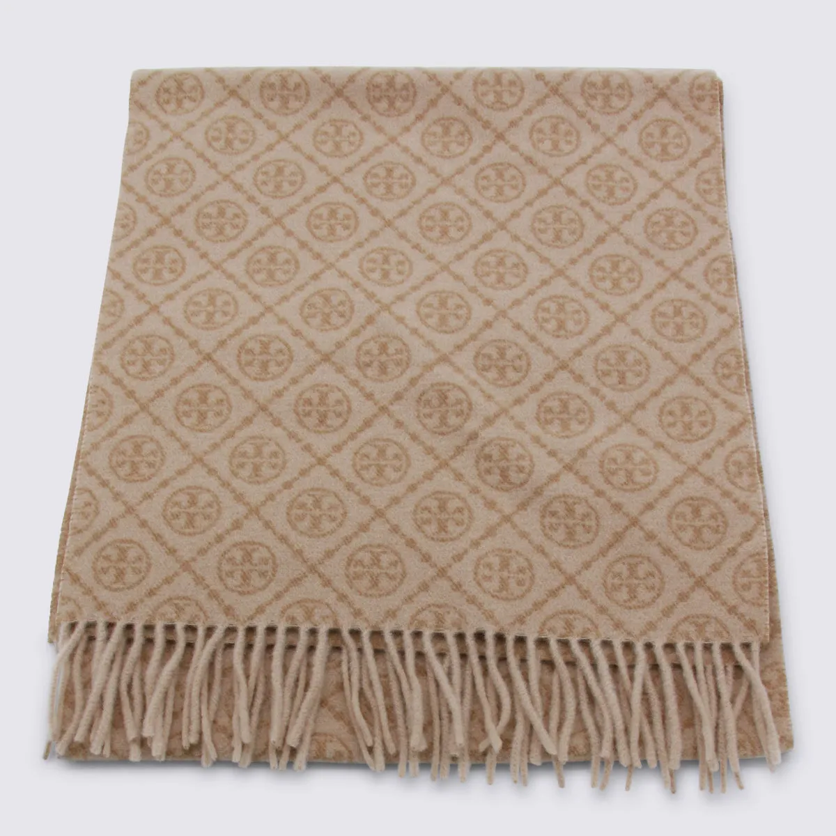 Scarfs Chari sold by Wanan Luxury