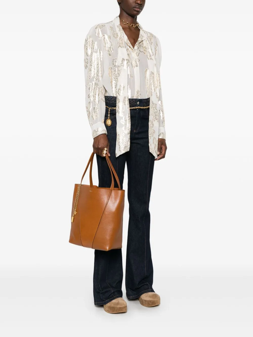 Chloé Spin Medium Leather Tote sold by Wanan Luxury product image thumbnail 3