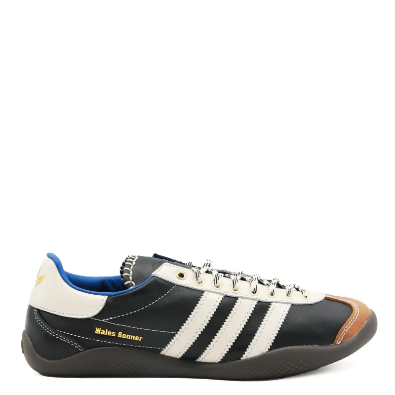 Sneakers Core Black made by Wanan Luxury