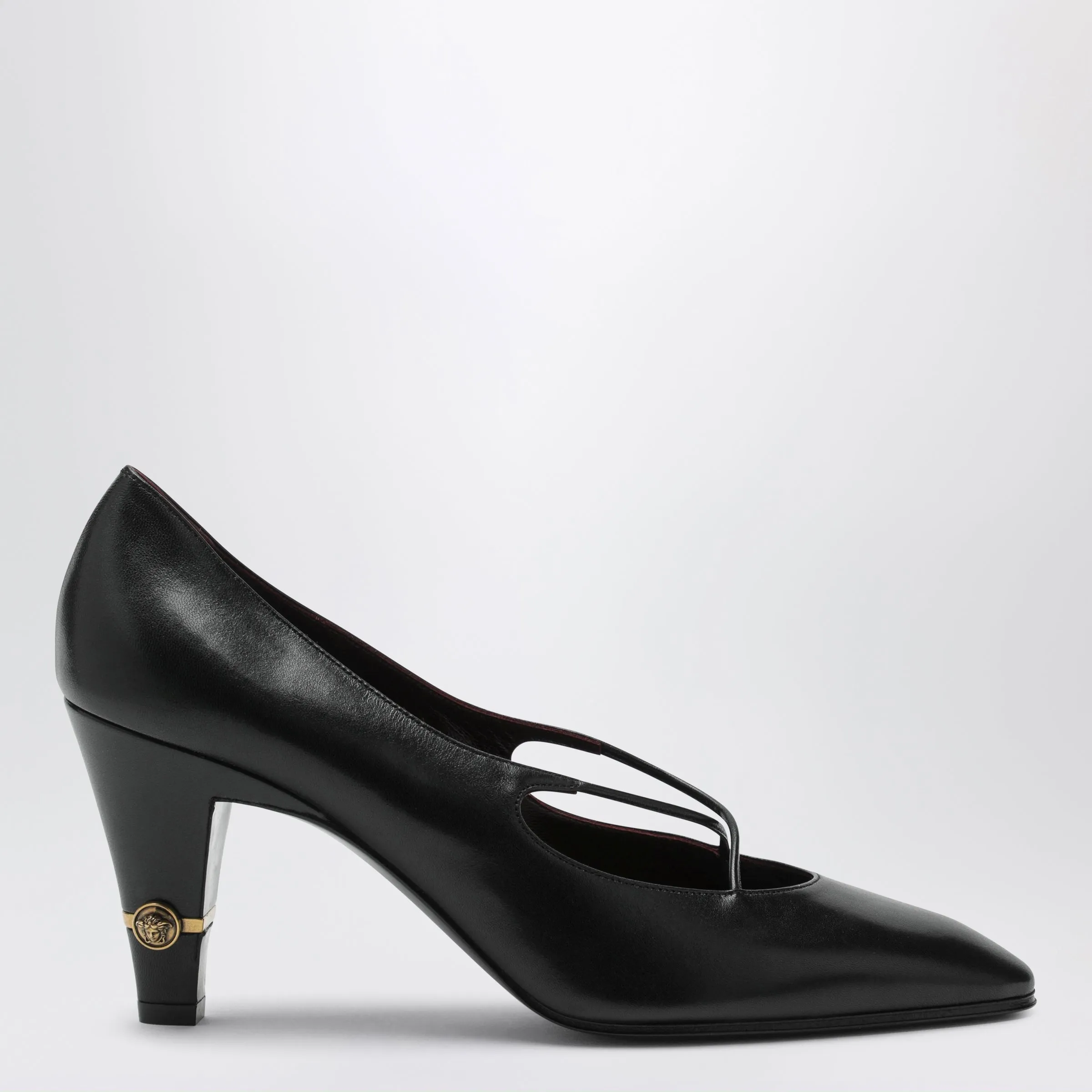 Giulietta Pumps In Black Leather sold by Wanan Luxury