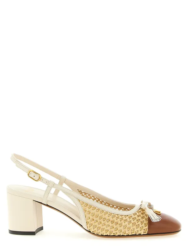 Valet Du Roi Pumps Beige made by Valentino Garavani