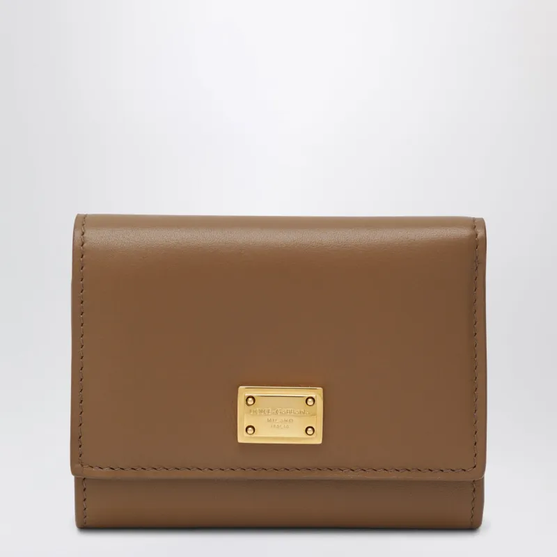 Plongé Calfskin Wallet In Caramel made by Dolce & Gabanna