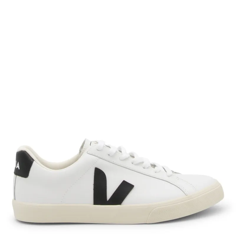 Sneakers Light And Natural made by Veja