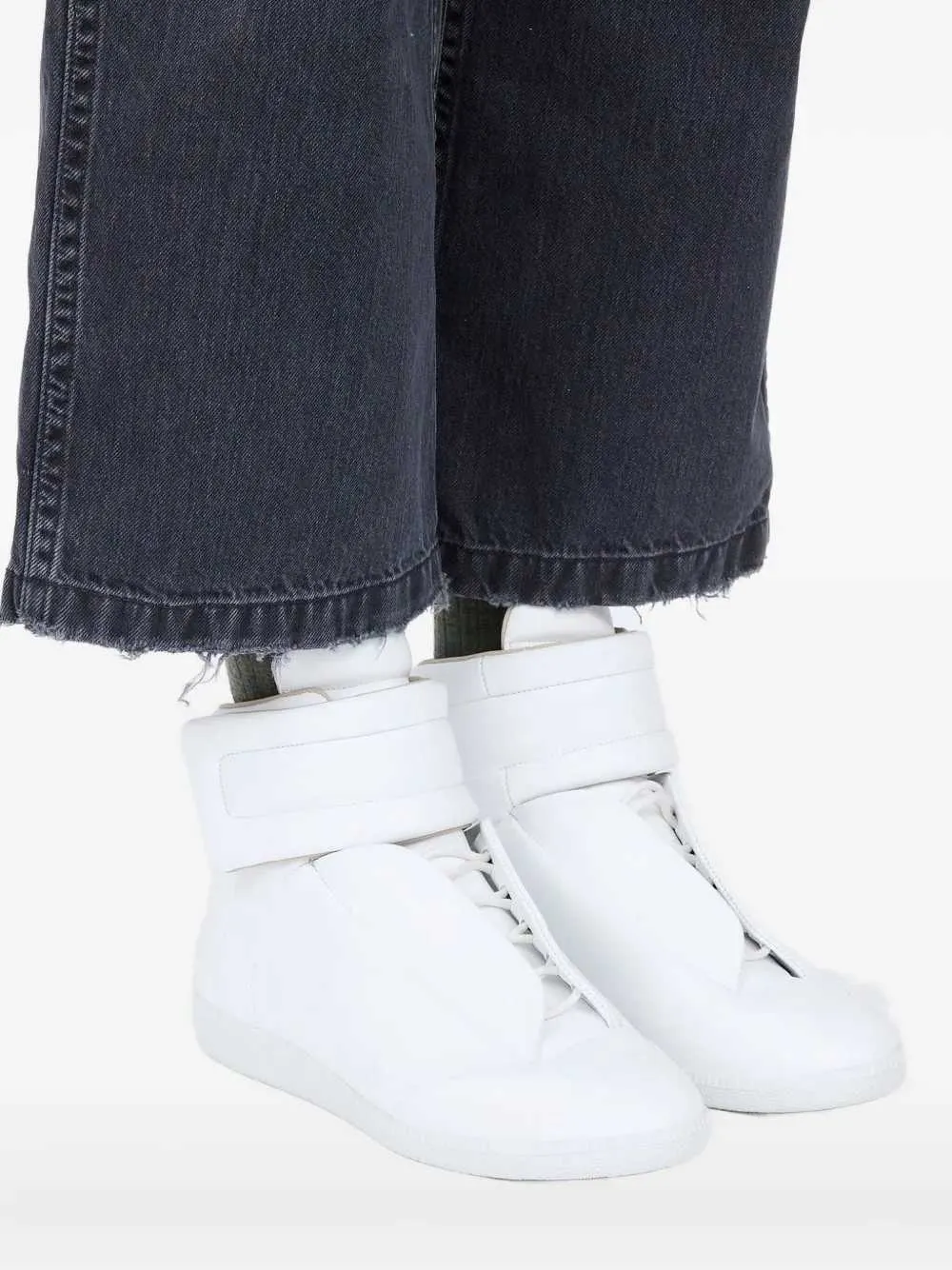 Sneakers Of The Future sold by Wanan Luxury product image thumbnail 4