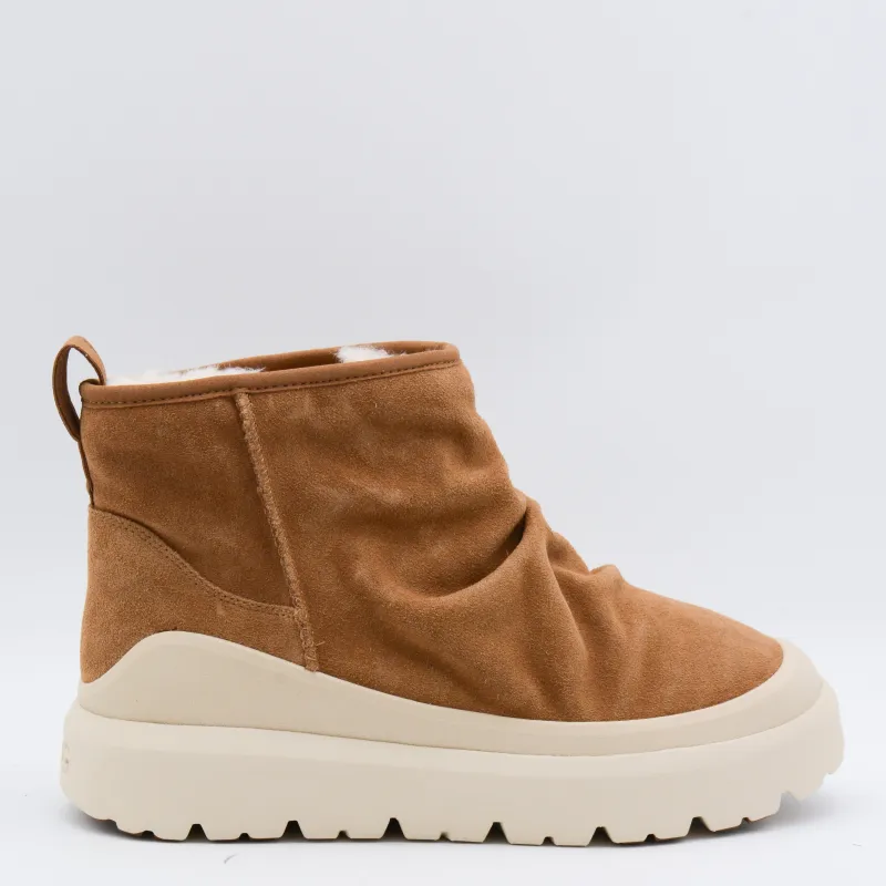 Boots Chestnut/Whitecap made by UGG