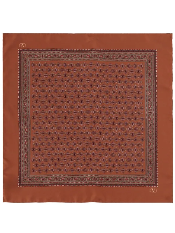Foulard In Seta made by Valentino Garavani