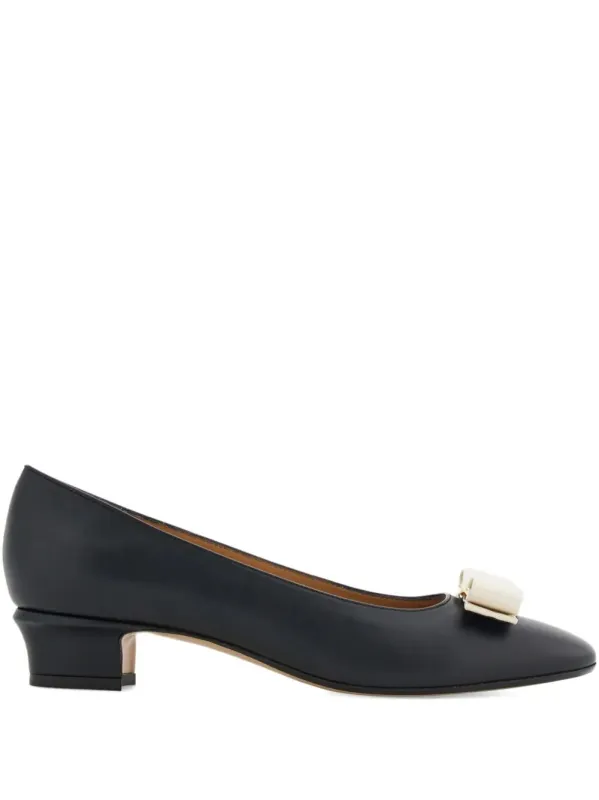 Vara 2.0 Smooth Leather DÉColletÉ made by Salvatore Ferragamo