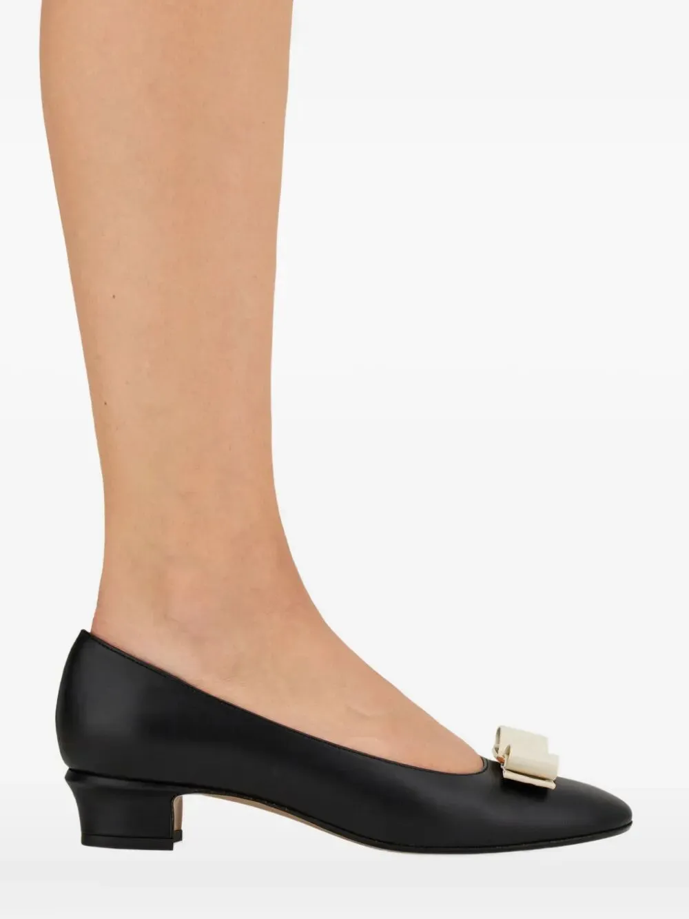 Vara 2.0 Smooth Leather DÉColletÉ sold by Wanan Luxury product image thumbnail 2