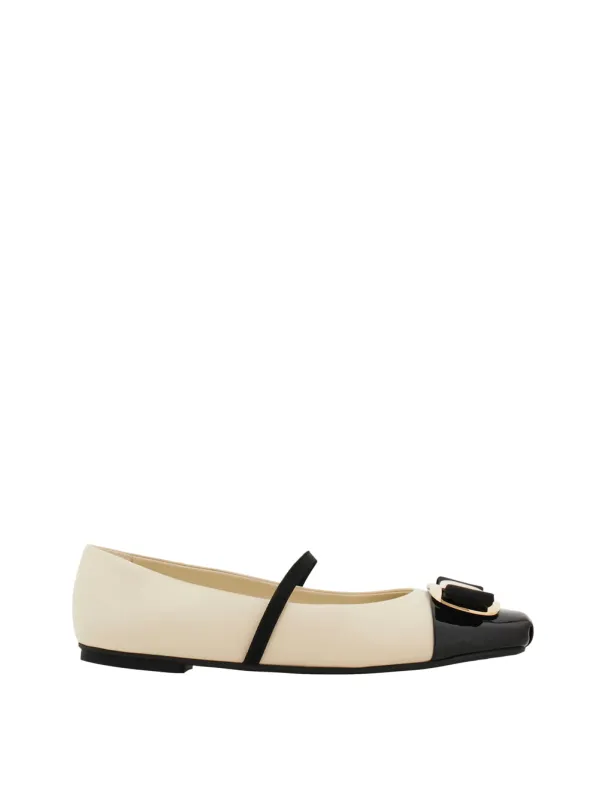Bicolor New Vara Plate Ballerinas made by Salvatore Ferragamo