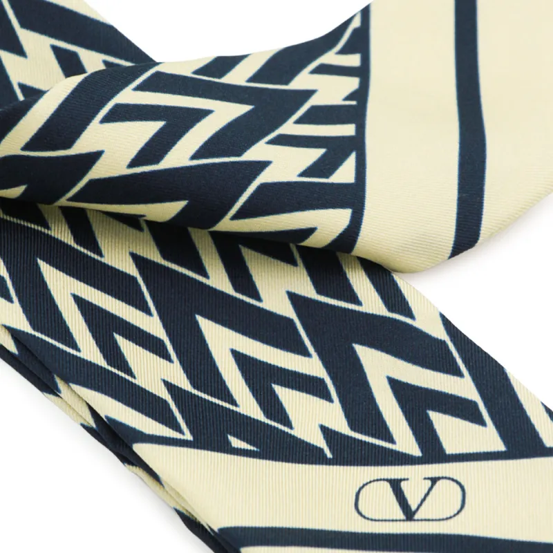 Scarfs Avorio/Blu Navy made by Valentino Garavani