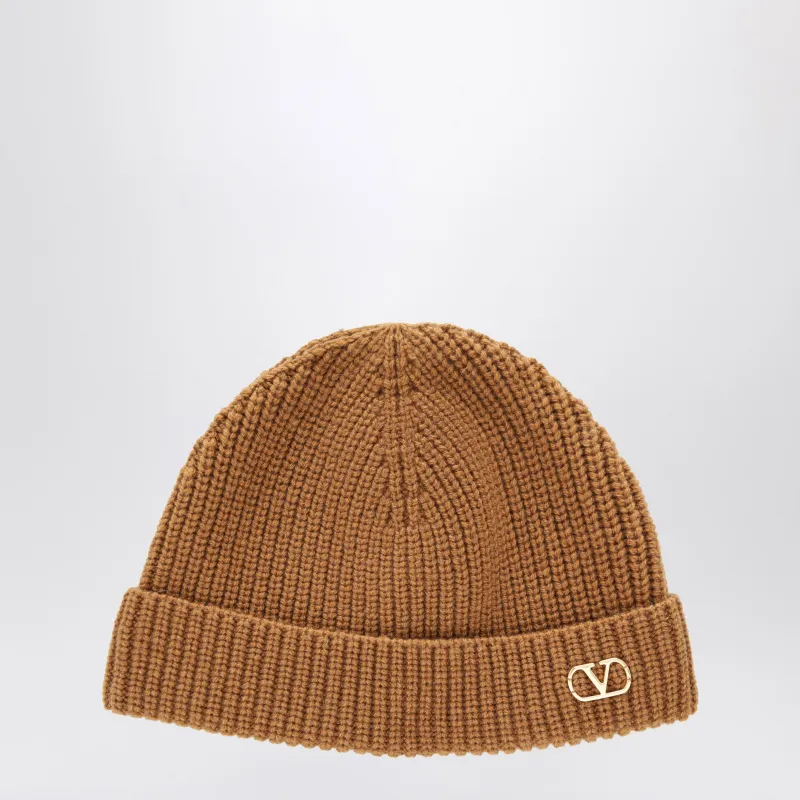 Camel Vlogo Signature Cashmere Beanie made by Valentino Garavani