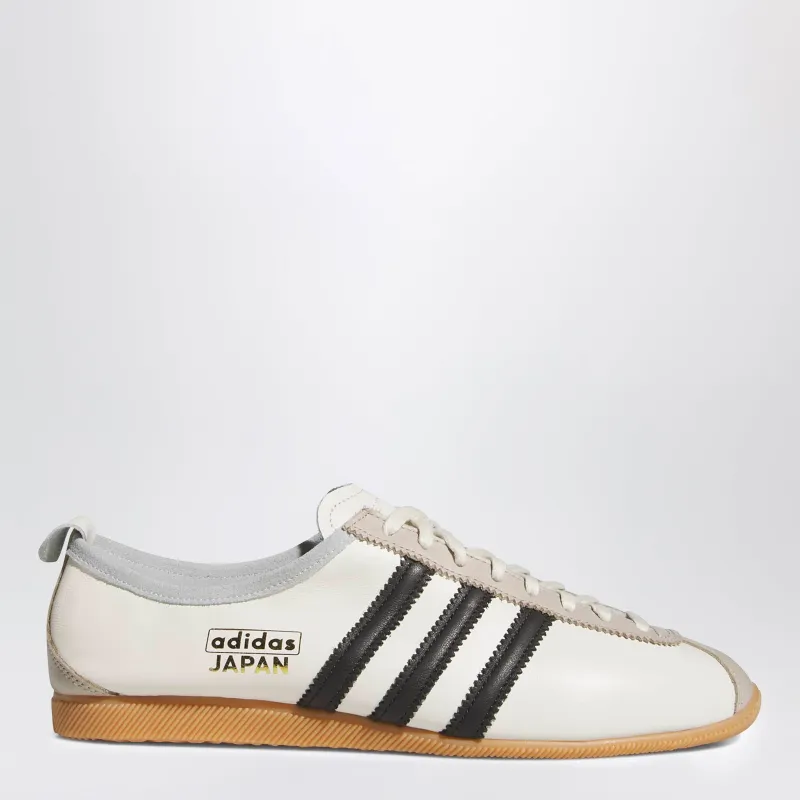 Sneakers Japan Off White/Core Black/Wonder Beige made by Adidas