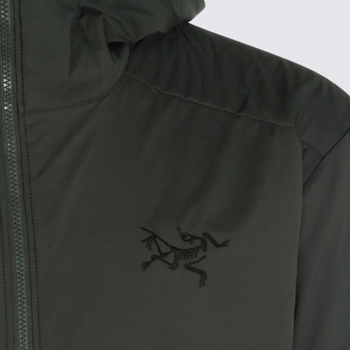 Jackets Cloud/Black sold by Wanan Luxury product image thumbnail 3